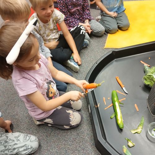 Papouškové - zelenina - říjen 2025