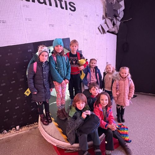 První trojročí navštívilo planetárium v Praze.