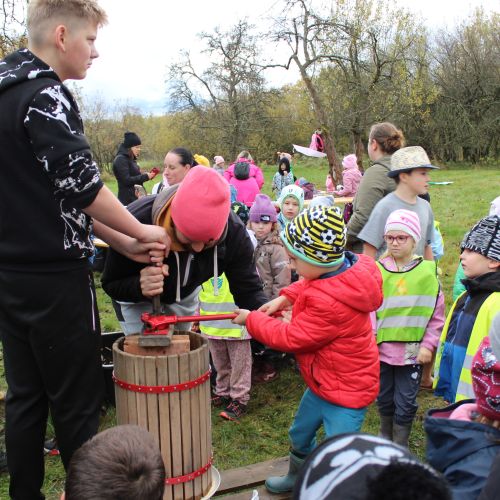 <br />
<b>Notice</b>:  Undefined index: name in <b>/home/zskrasnalipa.cz/vendor/vrana/notorm/NotORM/Row.php</b> on line <b>166</b><br />
