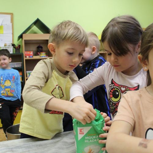 <br />
<b>Notice</b>:  Undefined index: name in <b>/home/zskrasnalipa.cz/vendor/vrana/notorm/NotORM/Row.php</b> on line <b>166</b><br />
